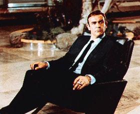 JamesBondfumava1.jpg (14397 bytes)